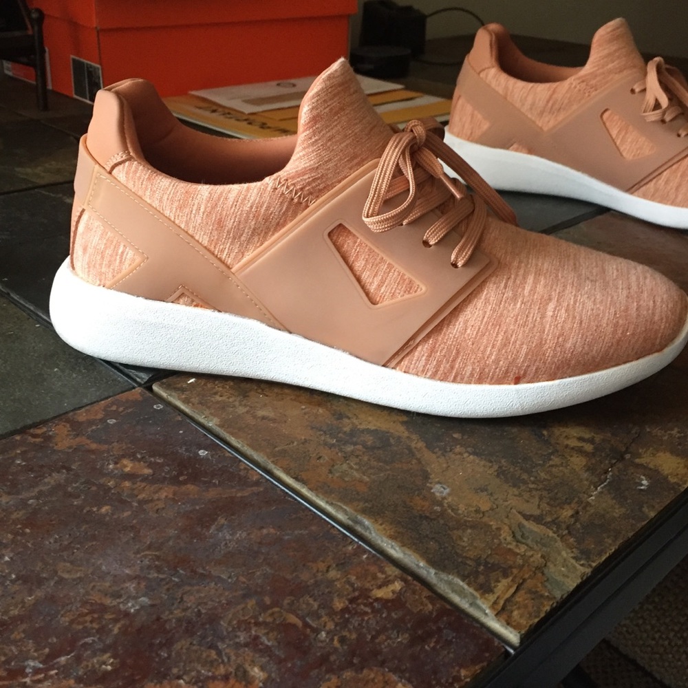 Aldo Men’s size 10 casual shoes